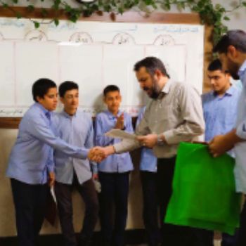تجلیل از نخبگان هنری دبیرستان پسرانه