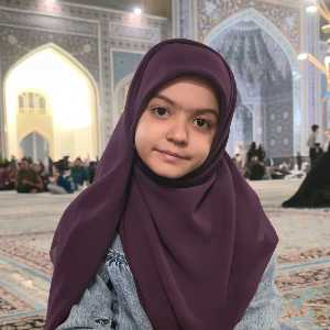 آوین منشی زاده