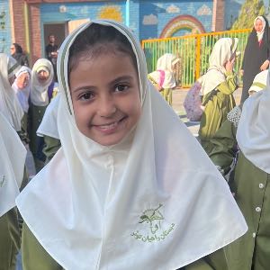 طهورا رزاقی